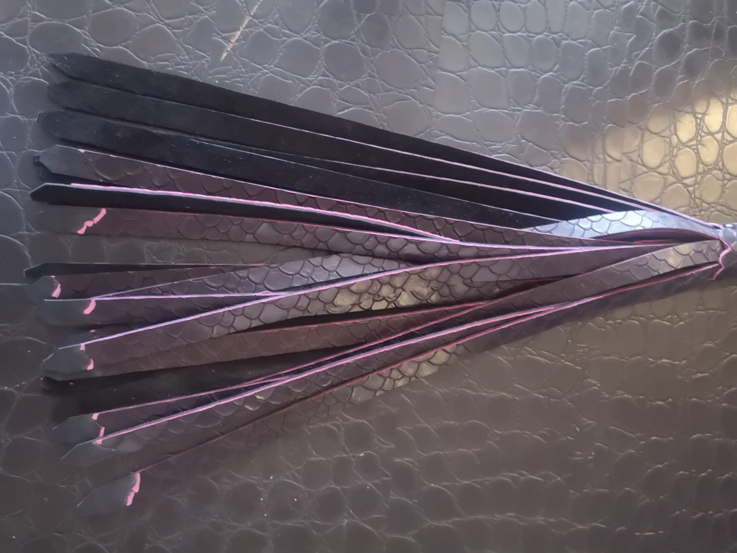 “Scaled” leather 2 ply flogger