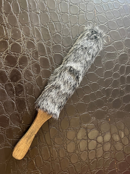 “Fluffy Thumper” paddle